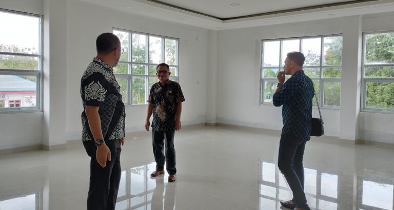 Sempat Mangkrak, Gedung Pelayanan Dinas PUPR Banyuasin Terus Dikebut