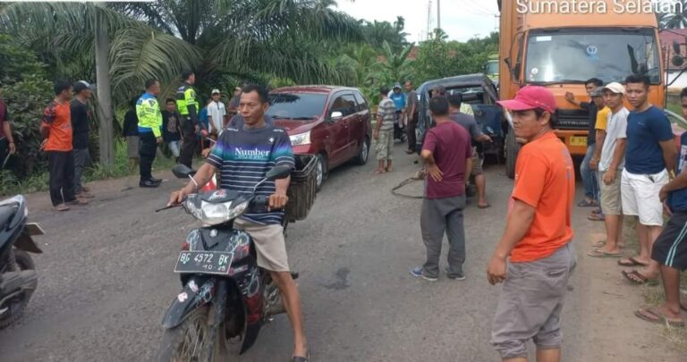 Tabrakan Beruntung Sebabkan Macet di Lubuk Lancang