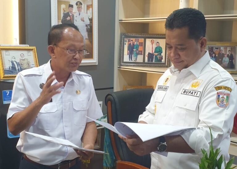 Hari Pertama Kerja, Bupati Askolani Langsung Sidak Pelayanan Publik