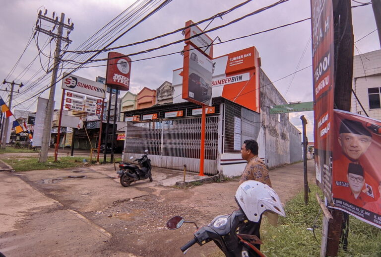 Pemilik Tambah Bangunan Depan Ruko, Warga Sukajadi Timur Minta Minta Bongkar