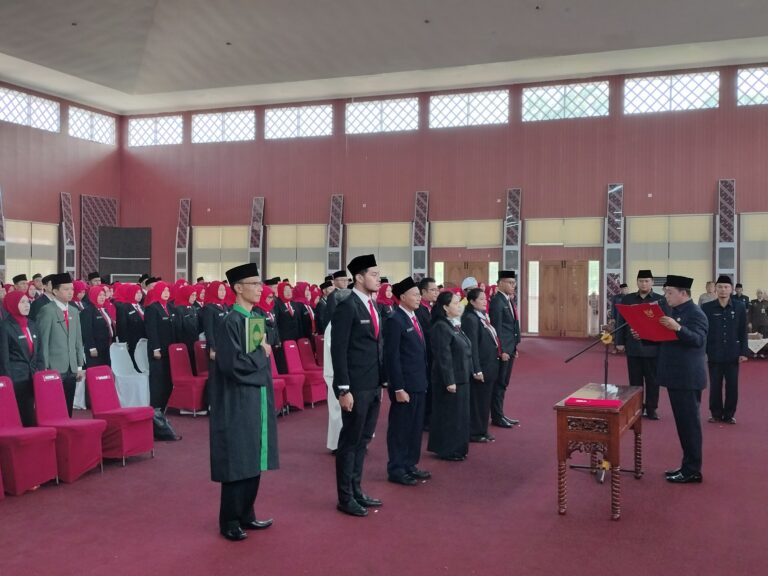 Bupati Ambil Sumpah Pejabat Fungsional