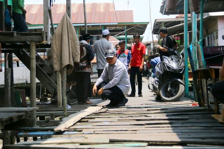 Dewan Respon Dewan Keluhan Jalan Titian dari Papan di Desa Sungsang II