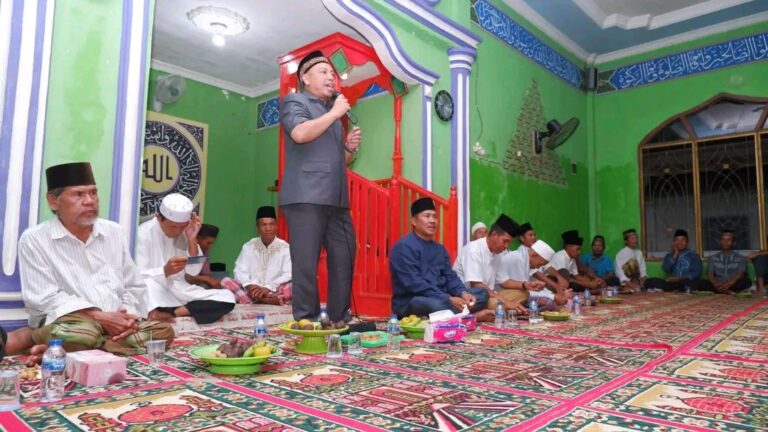 Anggota DPRD Banyuasin M Nasir Menghadiri kegiatan Maulid Nabi di Sidang Emas