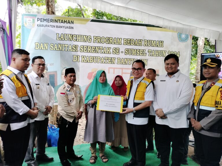 Pj Bupati Banyuasin Launching Program Bedah Rumah dan Sanitasi