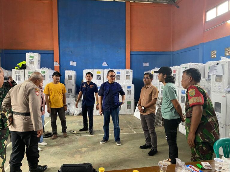 Pj Bupati Banyuasin Terus Pantau Logistik Pemilu