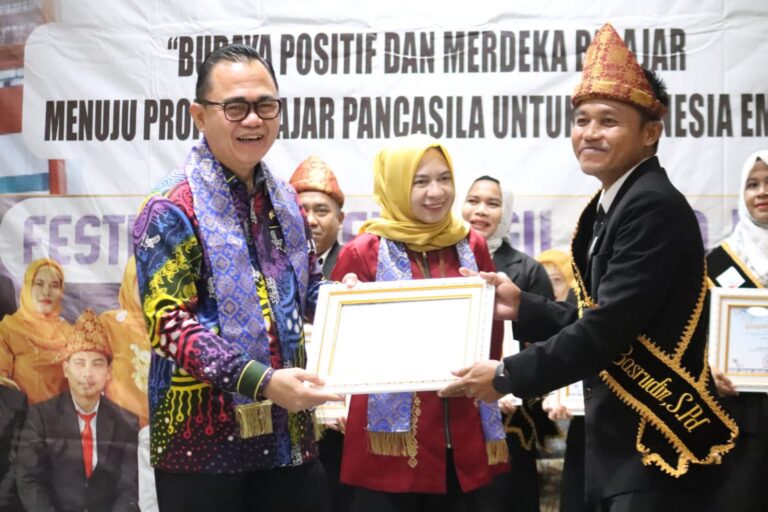 Pj. Bupati Banyuasin Tegaskan Peran Krusial Guru dalam Membentuk Generasi Penerus Bangsa