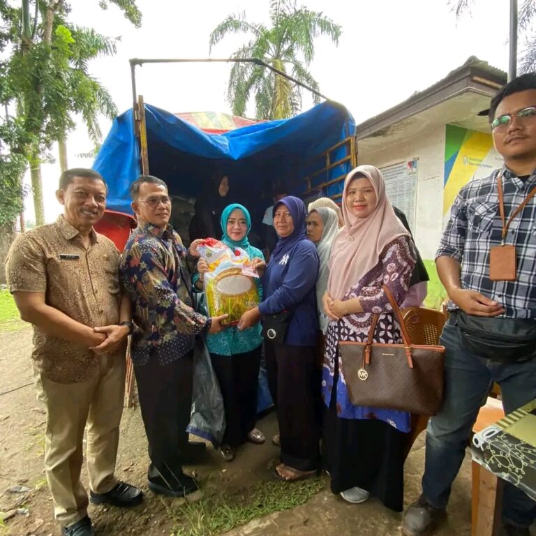 Operasi Pasar Murah Kembali Digelar di Sembawa untuk Bantu Masyarakat