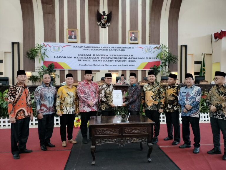DPRD Banyuasin Bersama Pj Bupati Sepakati LKPJ Bupati 2023