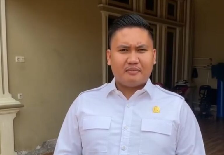 Wakil Ketua DPRD Banyuasin Noor Ishmatuddin Lanjutkan Program Ambulans Gratis dan Kuliah Gratis