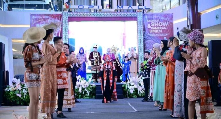 Banyuasin Luncurkan Batik Bajumpe Berkilau, Siap Bersaing di Kancah Nasional!