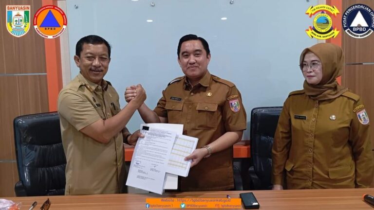 Alpian Serahkan Jabatan Kepala BPBD keReza Agust Perdana