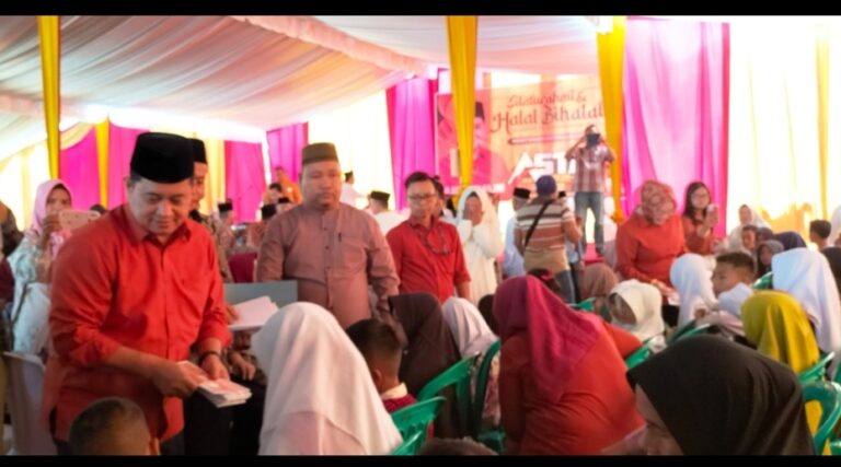 Dapat Santunan Dari Askolani, Terima Kasih Bapak Bupati Jadi Bisa Beli Buku Tulis Sekolah