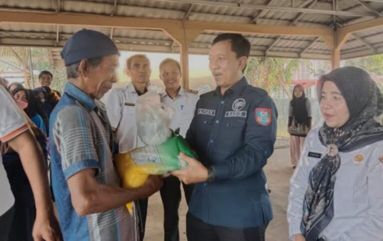 Kepala Diskoperindag Banyuasin Ingatkan Pedagang Jaga Keakuratan Timbangan