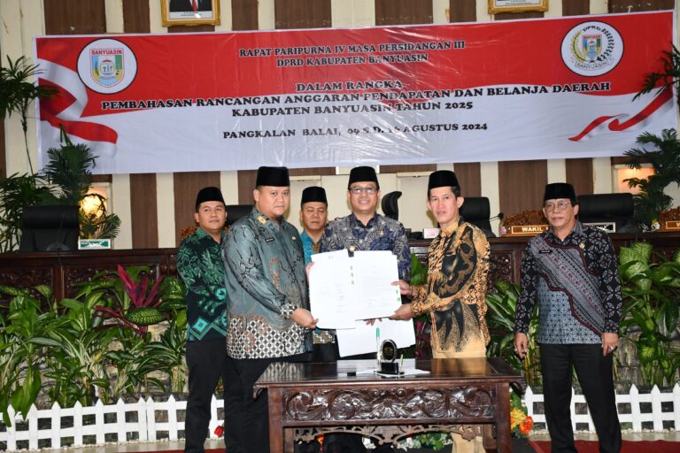 Dewan dengarkan Nota Pengantar Pj Bupati Banyuasin Tentang RAPBD 2025