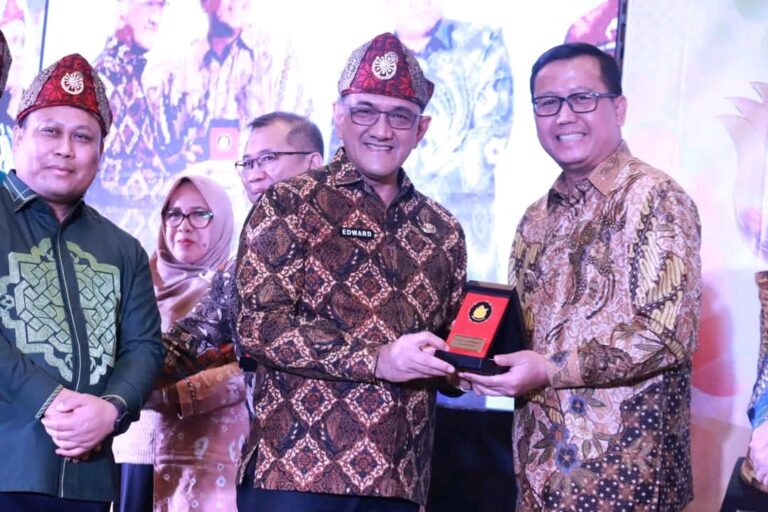 Pemkab Banyuasin Terima  Penghargaan Siddhakarya