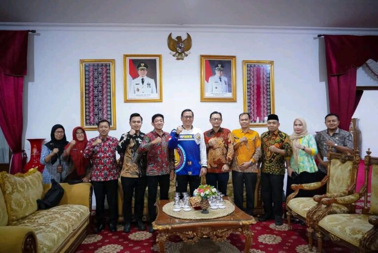 Sinergi Membangun Daerah, Pj Bupati Muhammad Farid Terima Audiensi Pimpinan PT Triguna Air Minum Cleo