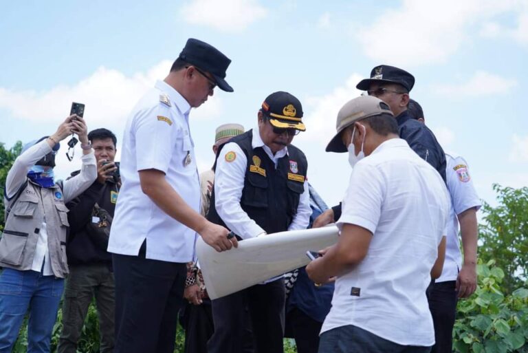 Pastikan Lahan tak Bermasalah, Pj Bupati Banyuasin Tinjau Lokasi Bakal Pabrik CCO