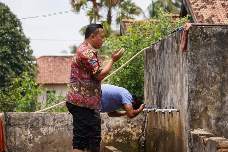 Gencarkan Gerakan Banyuasin Religius, Pj. Bupati Banyuasin Sholat Jum’at di Tanjung Lago