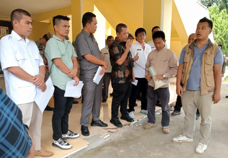 Anggota Komisi II DPRD Banyuasin Terima Aksi Demo Kontraktor, Begini Janjinya!