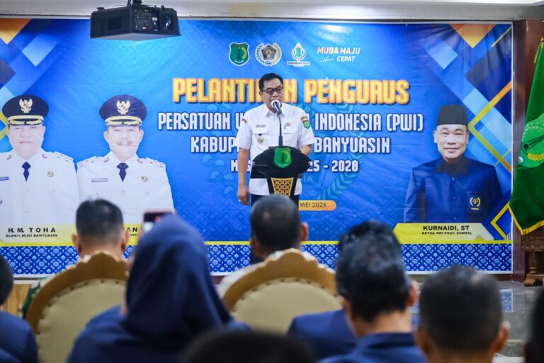 Pelantikan PWI Muba: Bupati H M Toha Tekankan Profesionalisme dan Etika Jurnalistik
