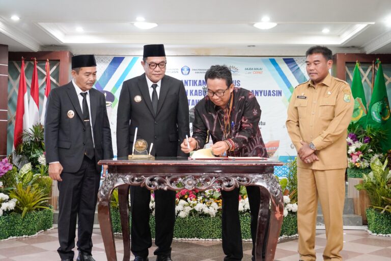 Bupati H M Toha Lantik Sembilan Dewan Pendidikan Kabupaten Muba