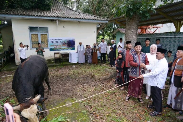 Bupati Banyuasin Ajak Masyarakat Maknai Idul Adha dengan Semangat Pengorbanan dan Kebersamaan