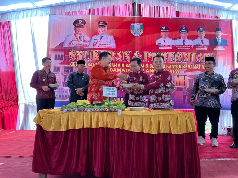 Bupati Banyuasin Resmikan Kantor Lurah Air Batu Jaya dan Keramat Raya