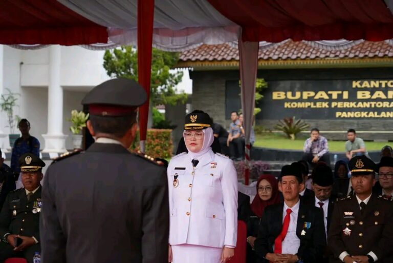 ‎‎Ukir Sejarah, Wakil Bupati Banyuasin Perempuan Pertama Jadi Irup Penurunan Bendera HUT RI