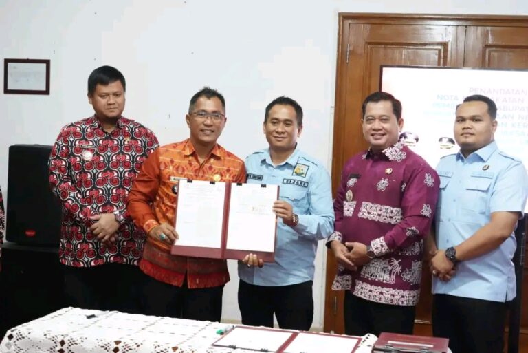 Teken MoU dengan Kejari Banyuasin, Bupati Banyuasin Harapkan Tata Kelola Pemerintahan Yang Baik