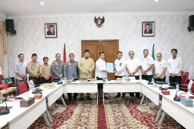Pemkab Banyuasin Berkomitmen Dukung Operasional KMP Putri Leanpuri