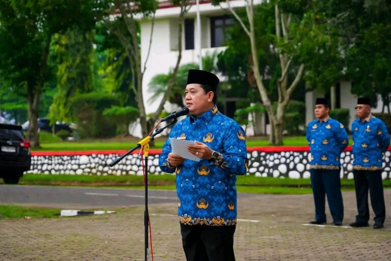 Tekankan Disiplin Bagi ASN, Bupati Banyuasin Pimpin Apel Gabungan September 2025