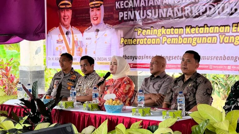Wabup Netta Indian Hadiri Musrembang Kecamatan Air Kumbang