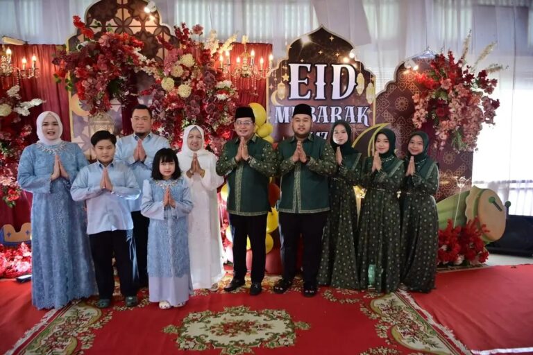 ‎Bupati Askolani Gelar Open House di Sukajadi, Ribuan Warga Datang Bersilaturahmi