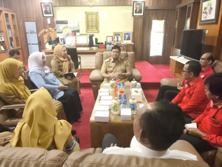 Buka Peluang Lanjut Studi bagi ASN, Sekda Banyuasin Audiensi dengan Universitas Kader Bangsa